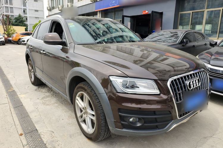 Used Audi Q5 2018 Collector's Edition 40 TFSI Technology Model
