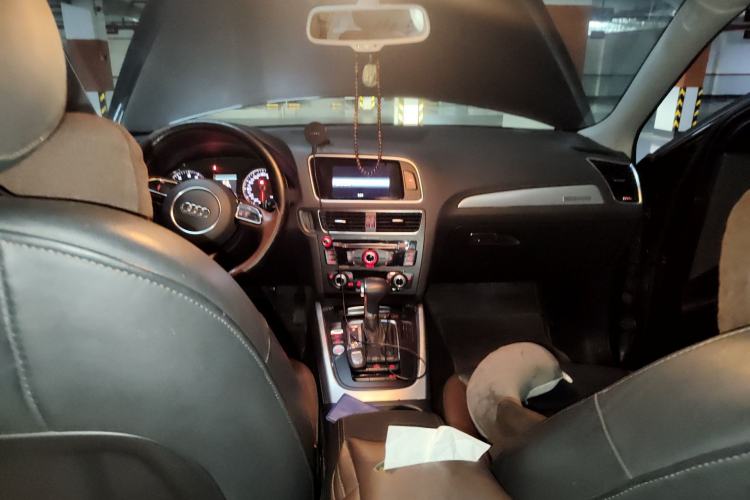 Used Audi Q5 2018 Collector's Edition 40 TFSI Technology Model Headliner