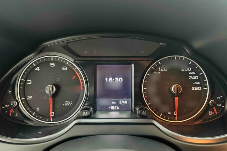 Used Audi Q5 2018 Collector's Edition 40 TFSI Technology Model Instrument Cluster