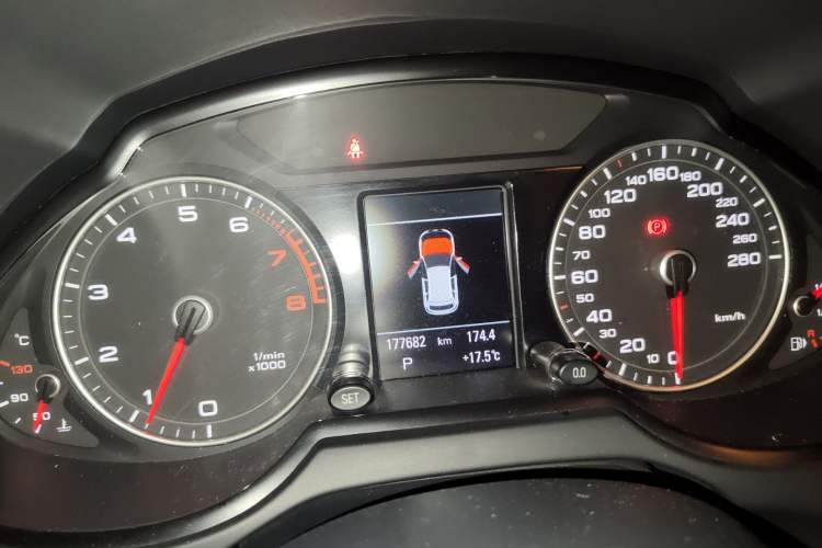Used Audi Q5 2018 Collector's Edition 40 TFSI Technology Model Instrument Cluster