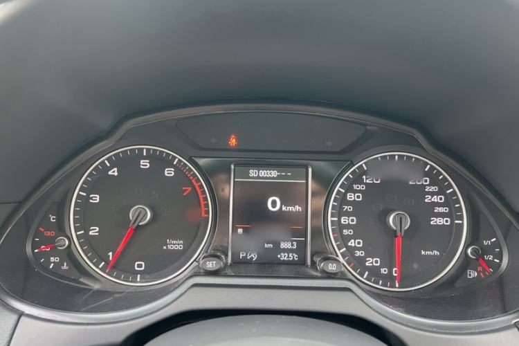Used Audi Q5 2018 Collector's Edition 40 TFSI Technology Model Instrument Cluster