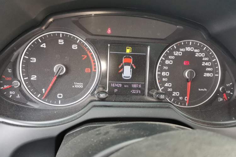Used Audi Q5 2018 Collector's Edition 40 TFSI Technology Model Instrument Cluster