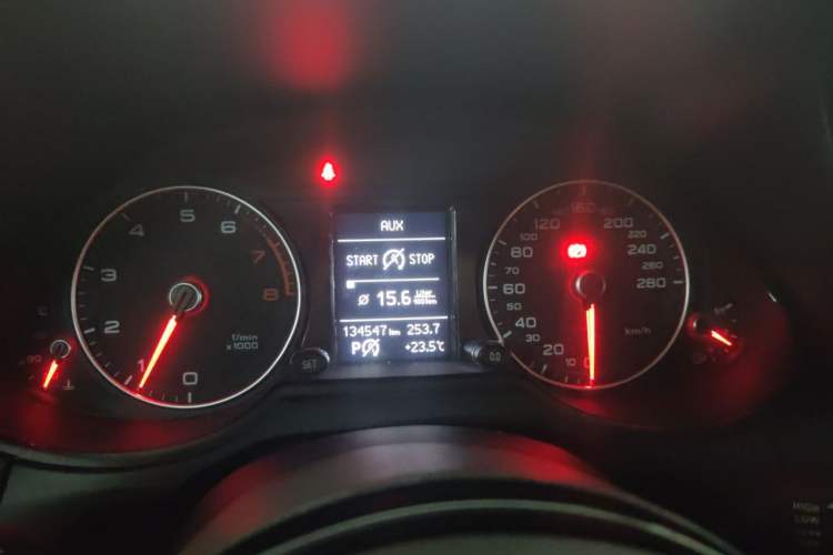 Used Audi Q5 2018 Collector's Edition 40 TFSI Ambition Model Instrument Cluster