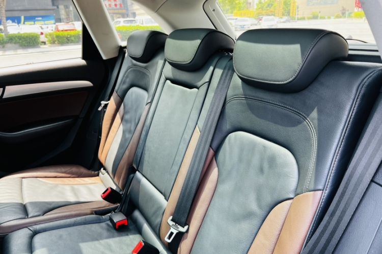 Used Audi Q5 2018 Collector's Edition 40 TFSI Technology Model Interior 5