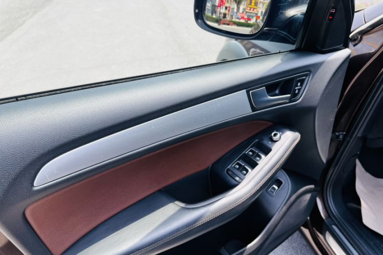 Used Audi Q5 2018 Collector's Edition 40 TFSI Technology Model Interior 6