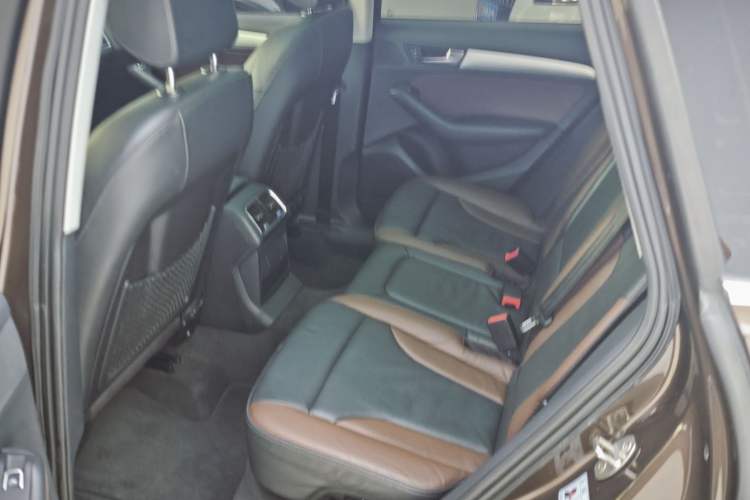 Used Audi Q5 2018 Collector's Edition 40 TFSI Technology Model Interior 6