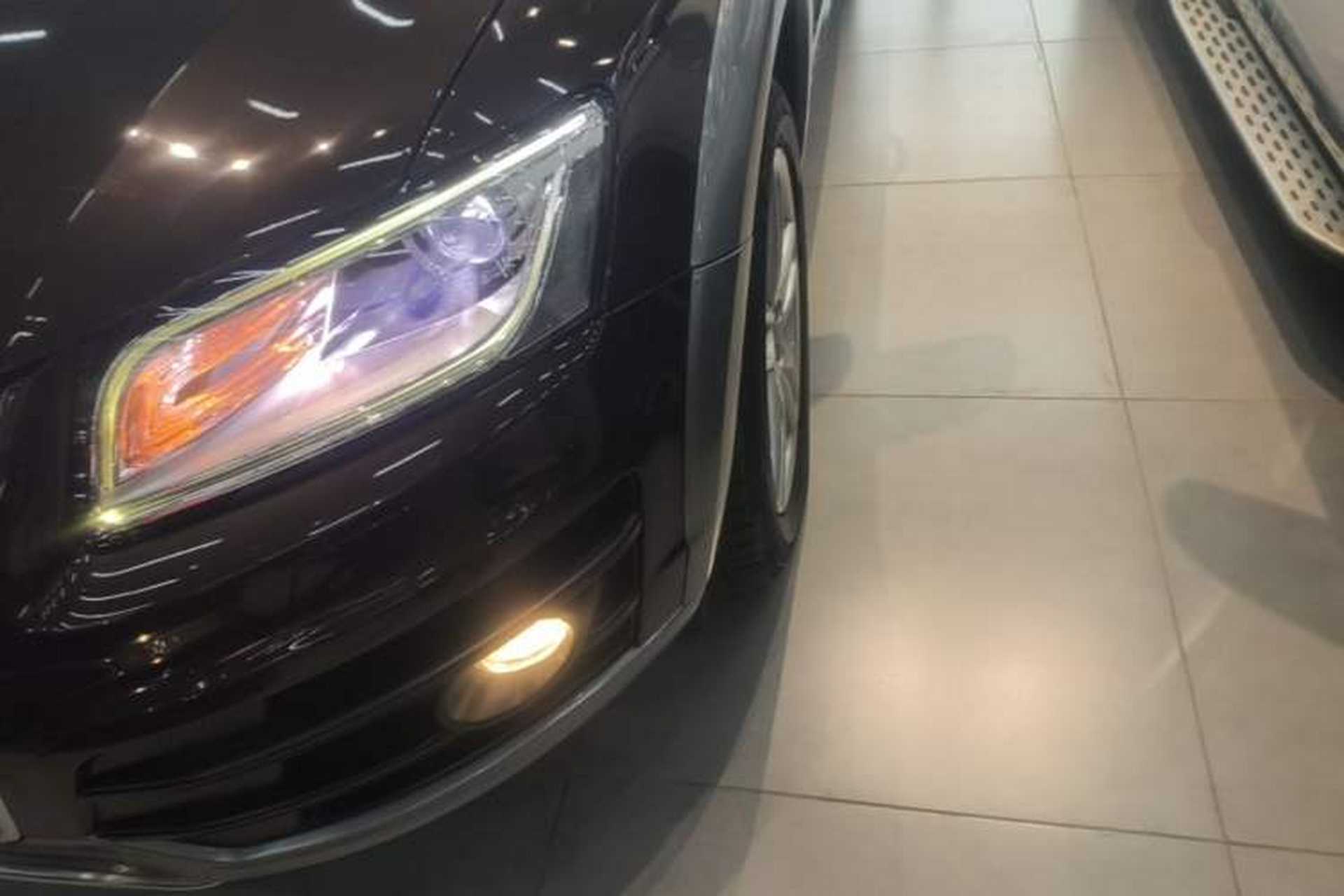 Used Audi Q5 2018 Collector's Edition 40 TFSI Technology Model Left Front Headlight