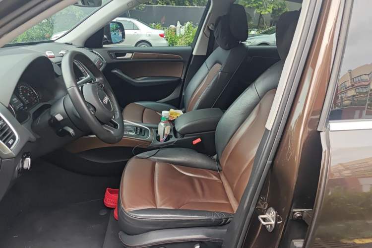 Used Audi Q5 2018 Collector's Edition 40 TFSI Ambition Model Left Front Seat