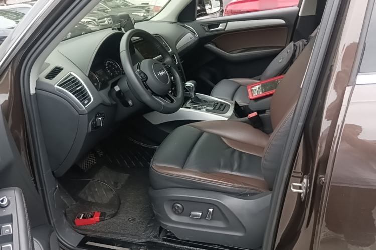 Used Audi Q5 2018 Collector's Edition 40 TFSI Technology Model Left Front Seat