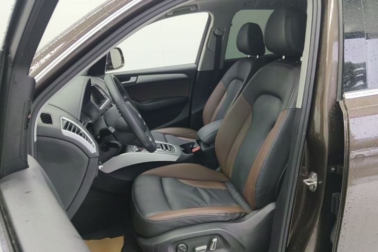 Used Audi Q5 2018 Collector's Edition 40 TFSI Technology Model Left Front Seat