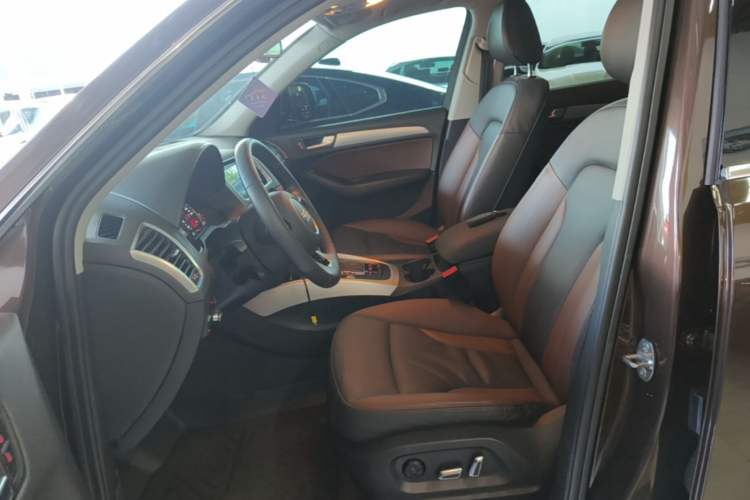 Used Audi Q5 2018 Collector's Edition 40 TFSI Technology Model Left Front Seat