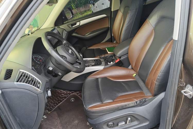 Used Audi Q5 2018 Collector's Edition 40 TFSI Technology Model Left Front Seat