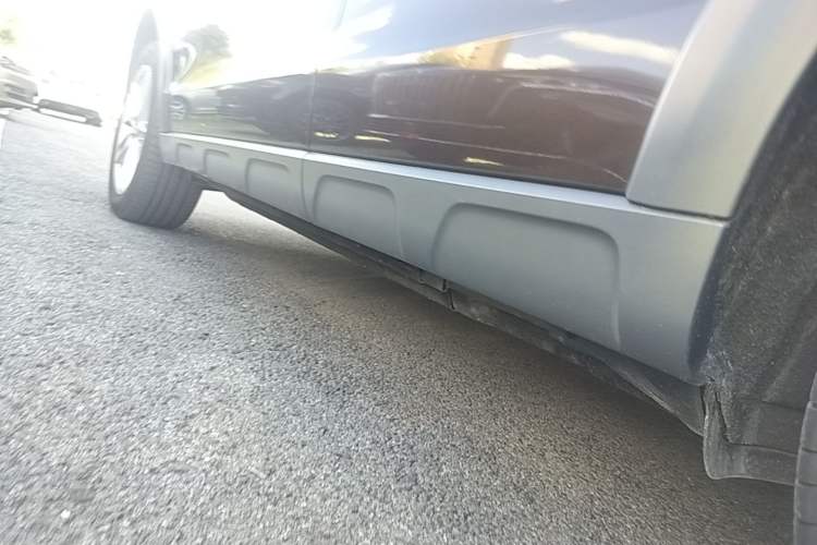 Used Audi Q5 2018 Collector's Edition 40 TFSI Technology Model Left Side Sill