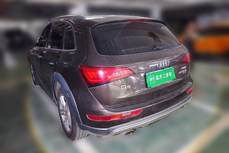Used Audi Q5 2018 Collector's Edition 40 TFSI Technology Model Rear Left 45 Deg