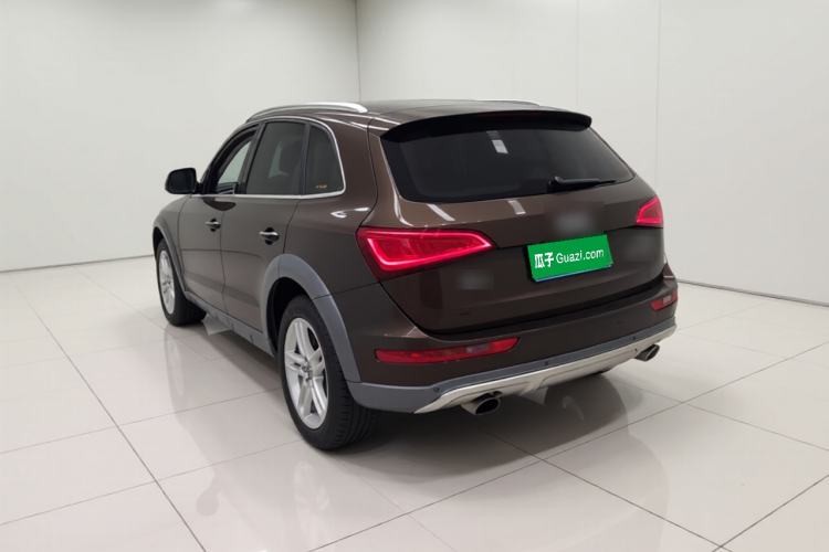 Used Audi Q5 2018 Collector's Edition 40 TFSI Technology Model Rear Left 45 Deg