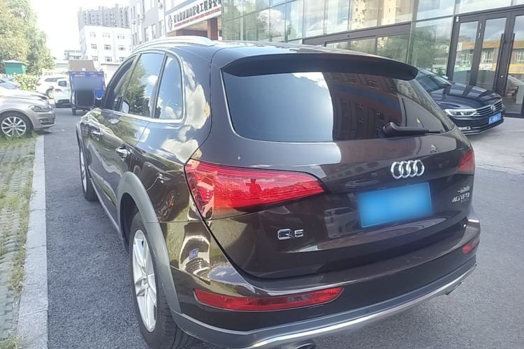 Used Audi Q5 2018 Collector's Edition 40 TFSI Technology Model Rear Left 45 Deg