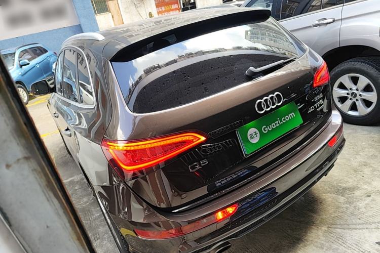 Used Audi Q5 2018 Collector's Edition 40 TFSI Technology Model Rear Left 45 Deg