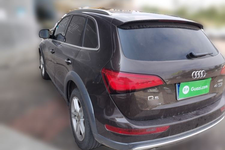 Used Audi Q5 2018 Collector's Edition 40 TFSI Technology Model Rear Left 45 Deg