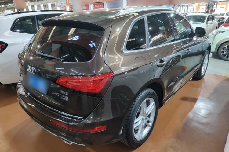 Used Audi Q5 2018 Collector's Edition 40 TFSI Technology Model Rear Right 45 Deg
