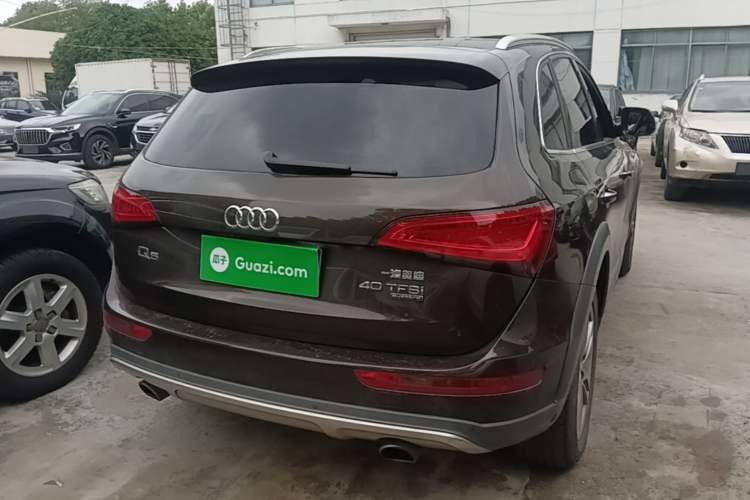 Used Audi Q5 2018 Collector's Edition 40 TFSI Technology Model Rear Right 45 Deg