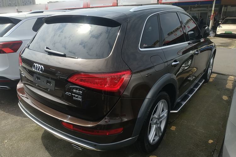 Used Audi Q5 2018 Collector's Edition 40 TFSI Technology Model Rear Right 45 Deg