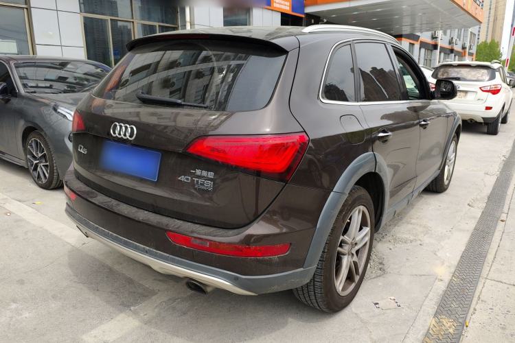 Used Audi Q5 2018 Collector's Edition 40 TFSI Technology Model
