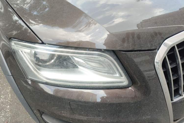 Used Audi Q5 2018 Collector's Edition 40 TFSI Technology Model Right Front Headlight