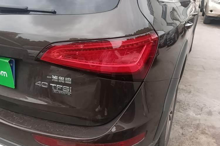 Used Audi Q5 2018 Collector's Edition 40 TFSI Technology Model Right Rear Taillight