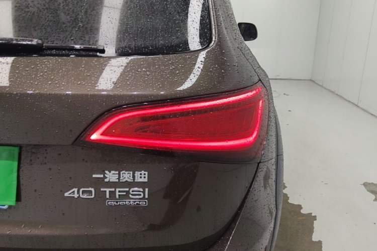 Used Audi Q5 2018 Collector's Edition 40 TFSI Technology Model Right Rear Taillight