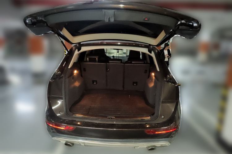 Used Audi Q5 2018 Collector's Edition 40 TFSI Technology Model Trunk