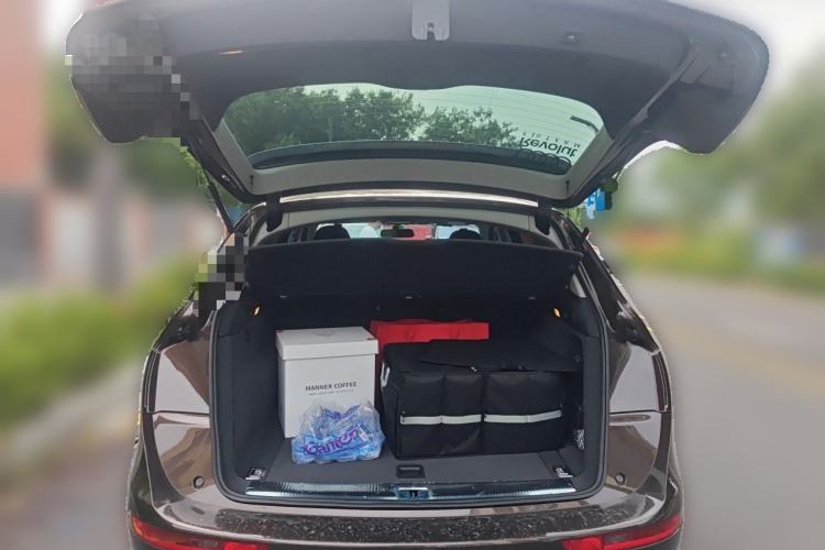 Used Audi Q5 2018 Collector's Edition 40 TFSI Ambition Model Trunk