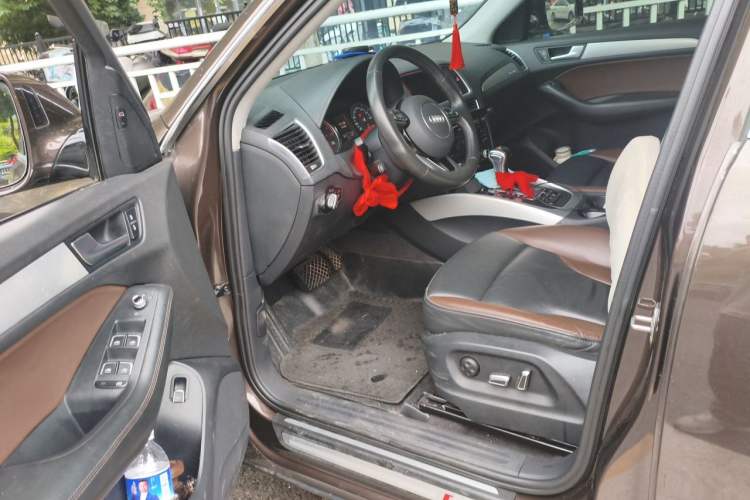 Used Audi Q5 2018 Collector's Edition 40 TFSI Technology Model Driver Seat