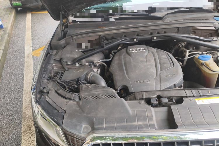 Used Audi Q5 2018 Collector's Edition 40 TFSI Technology Model Engine Bay Right