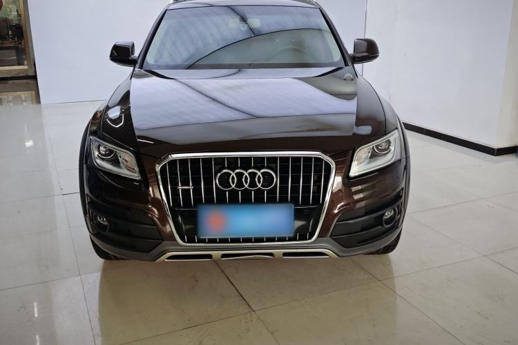 Used Audi Q5 2018 Collector's Edition 40 TFSI Technology Model Exterior 1