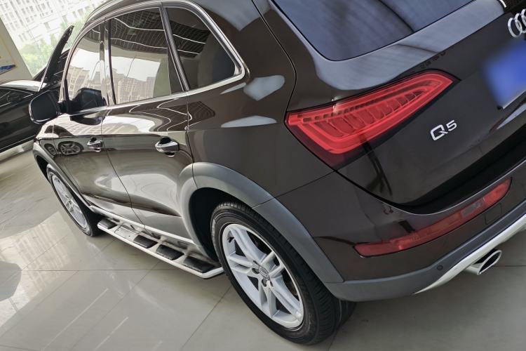 Used Audi Q5 2018 Collector's Edition 40 TFSI Technology Model Exterior 3