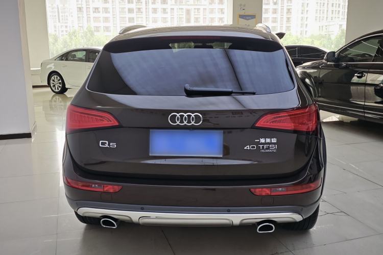 Used Audi Q5 2018 Collector's Edition 40 TFSI Technology Model Exterior 4