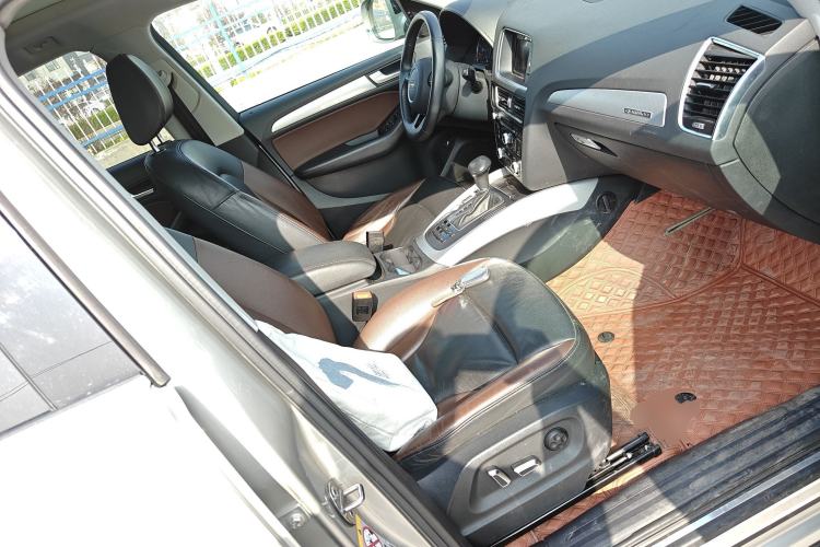 Used Audi Q5 2018 Collector's Edition 40 TFSI Technology Model Right Front Seat