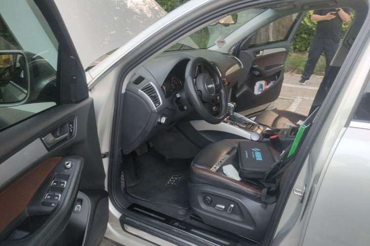 Used Audi Q5 2018 Collector's Edition 40 TFSI Technology Model Driver Seat