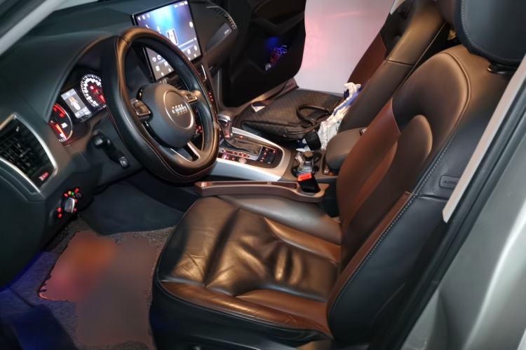 Used Audi Q5 2018 Collector's Edition 40 TFSI Technology Model Driver Seat