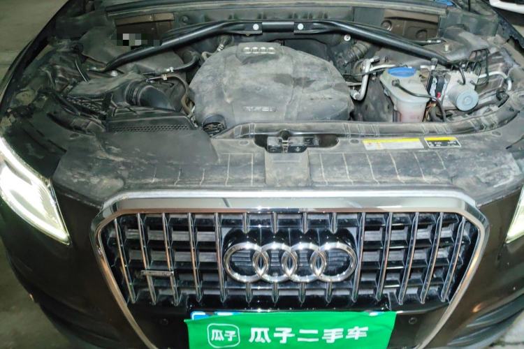 Used Audi Q5 2018 Collector's Edition 40 TFSI Technology Model Engine Bay