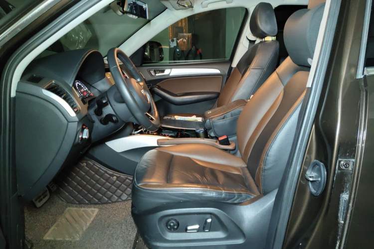 Used Audi Q5 2018 Collector's Edition 40 TFSI Technology Model Left Front Seat