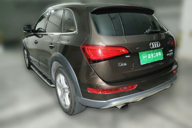 Used Audi Q5 2018 Collector's Edition 40 TFSI Technology Model Rear Left 45 Deg