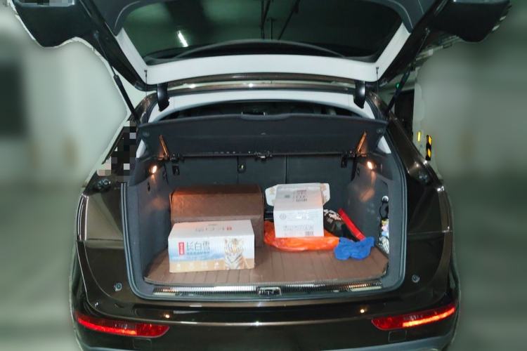 Used Audi Q5 2018 Collector's Edition 40 TFSI Technology Model Trunk