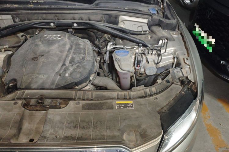 Used Audi Q5 2018 Collector's Edition 40 TFSI Technology Model Engine Bay Left