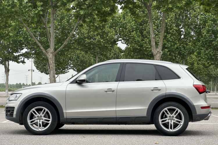 Used Audi Q5 2018 Collector's Edition 40 TFSI Technology Model Exterior 2