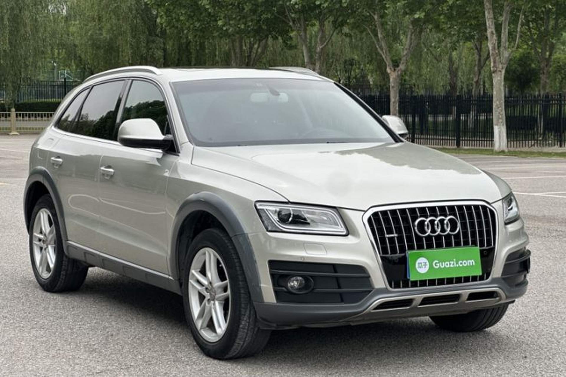 Used Audi Q5 2018 Collector's Edition 40 TFSI Technology Model Exterior 3