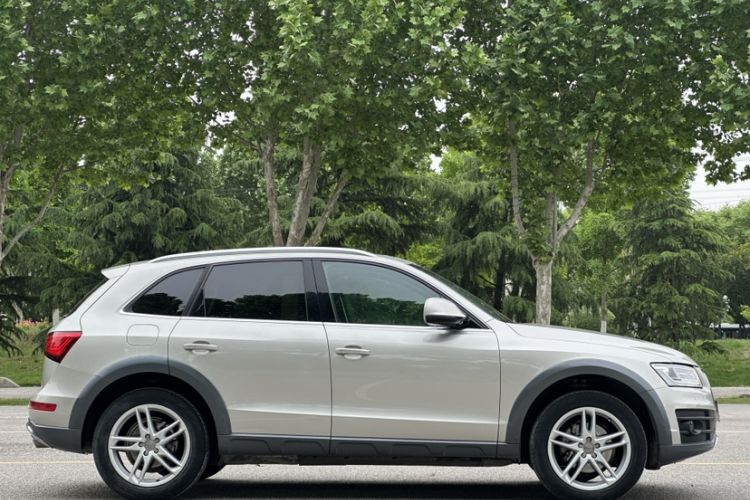 Used Audi Q5 2018 Collector's Edition 40 TFSI Technology Model Exterior 5