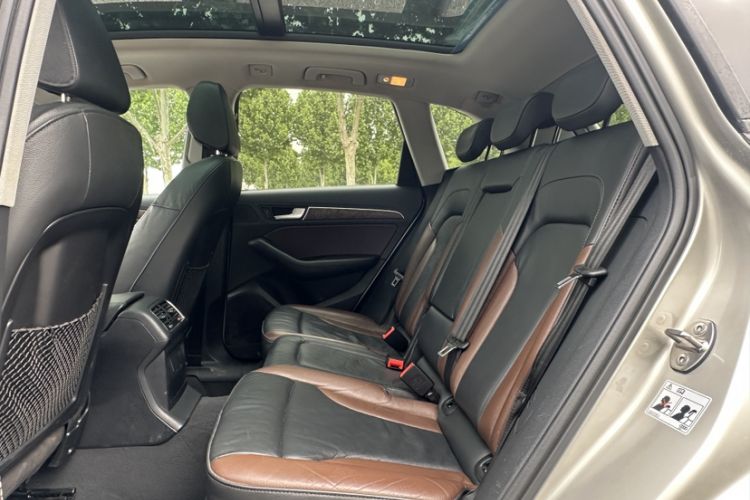 Used Audi Q5 2018 Collector's Edition 40 TFSI Technology Model Interior 1