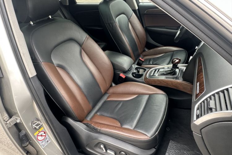 Used Audi Q5 2018 Collector's Edition 40 TFSI Technology Model Right Front Seat