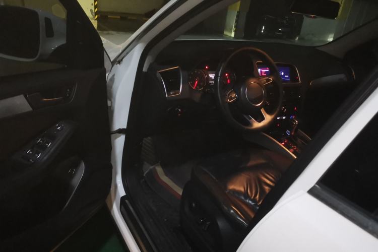 Used Audi Q5 2018 Collector's Edition 40 TFSI Technology Model Driver Seat